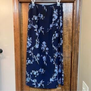 Blue Floral‎ Maxi Skirt Requirements Sz M EUC $5 ADD ON with $15+ Bundle